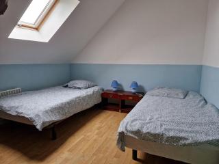 Charming quiet cottage -3 bedrooms - Private garden - 2