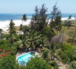 The Koi Casbah, Beachfront Villa on Galu Beach, Diani - Galu - 4