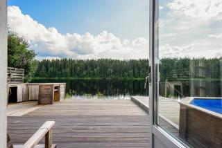 Newly Renovated Red Riverfront House - - 0