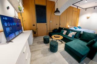 Riverside Hideout - Prague - 9