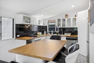 Aesthetic Margate Beach Cottage - 8