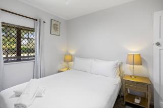 Aesthetic Margate Beach Cottage - Woody Point - 3
