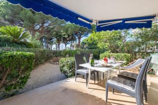 Garden-Level Apartment in Palm Beach with Garage - Cannes - 9