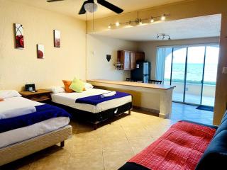 Punta me Apartment beach front in the hotel & Waterpark Cancun - Cancún - 1