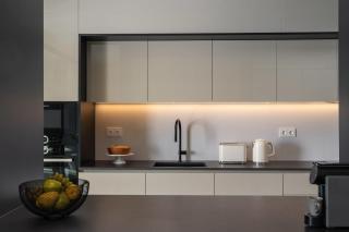 Savoy Insular V by An Island Apart - 3