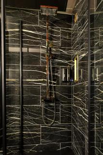LA GOLDEN ROOM - Suite de Luxe avec Jacuzzi - Mâcon - 2