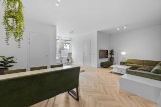 Home city hotspot, near city center and park - 3