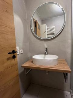 Ferienhaus Nr 100, Kategorie Komfort Plus, Feriendorf Hochbergle, Allgäu - Karlsebene - 1
