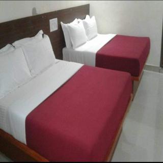 Sai Leela Near Airport - Mumbai - 8