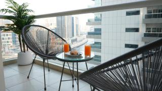 1BHK full canal view apartment in Business bay ! - 3