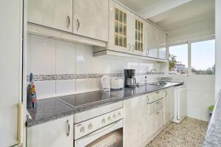 Bright and Spacious 2 Bed Apt - Nerja - 4
