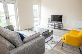 Spacious 2 Bedroom Manchester Apartment - 0