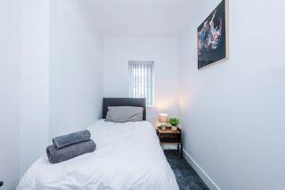 Spacious & Elegant 4 Bedroom, Bury Town Centre - Bury - 1