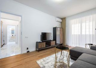 Bonita - Chic Urban Retreat with Private Balcony - Bucharest - 3
