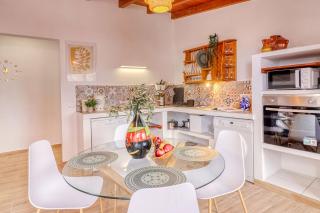 Spacious House with BBQ and Ocean Teide View, 10 Minutes from City - Puerto de la Cruz - 4