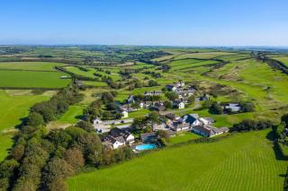 Bay Tree Cottage cosy home with pool near beach - West Down - 9