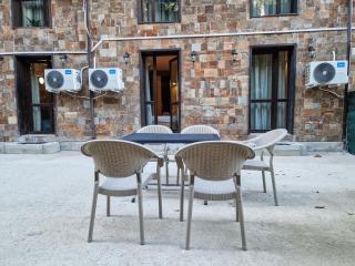 Bansko Getaway- Ski & Summer Activities , sleep 6 - Bansko - 9