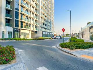 Elegant 1-Bedroom Home in Dubai - 4