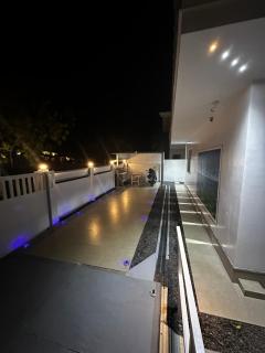 Hero House - Pooc - 2