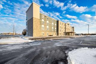 WoodSpring Suites Loves Park - Rockford - 9