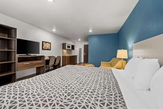 WoodSpring Suites Loves Park - Rockford - 3