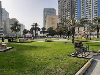 SPACIOUS 2BHK VACATION HOME IN DUBAI SHARJAH BORDER By MAUON COM - Sharjah - 9