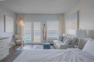 Hampton Tides-Ocean View-Top Floor With Balcony - Hampton - 0