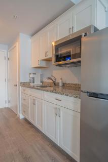 Hampton Tides-Ocean View-Top Floor With Balcony - Hampton - 5