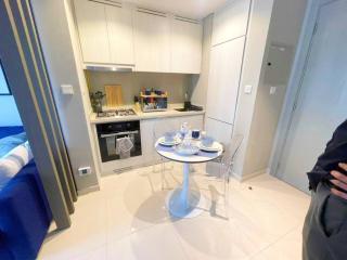 Modern 1BR w Balcony & Canal Views Near Downtown by Vibel - 2