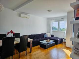 Apartment Stela, 2-Bedrooms, Sea View and Parking - Makarska - 5