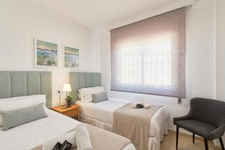 Marina XI Enjoy the Sun, Sea Views, Pools & BBQ Steps from the Beach in Mijas Costa & Fuengirola - 1