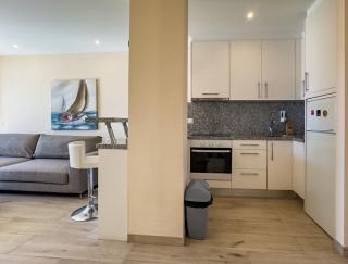 Diana 108 Frontal sea views 2 Bedrooms - 4