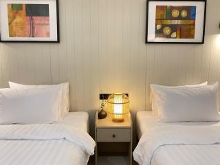 Sea Breeze Villa Patong - 8