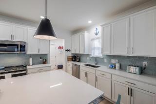 Sleeps 16 - GAME ROOM, POOL, Perfect for Families - Orange Beach - 6