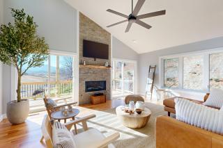 Hillside Escape - Waynesville - 6