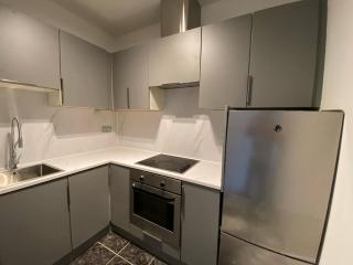 Modern and Spacious Apt6 - sleeps 6 - free parking - Galway - 5