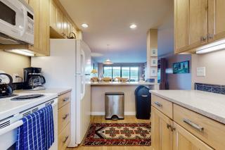 Bayfront Retreat - 1