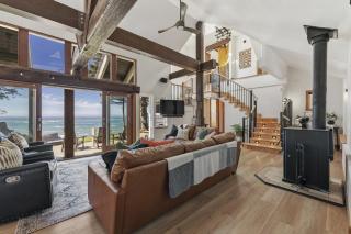 Pirate Cove Retreat (Main Home & Cottage) - Gold Beach - 0