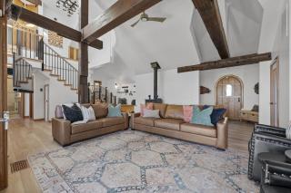 Pirate Cove Retreat (Main Home & Cottage) - 3