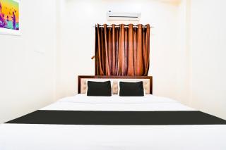 Hotel O UTS STAY IN - 8