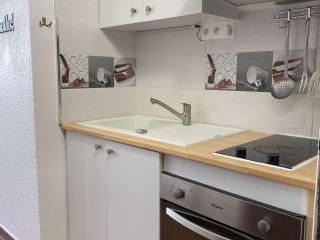 Appartement T2 avec Wifi, Proche Thermes et Commodités, Parking, Classé 2 Étoiles - FR-1-553-235 - 8