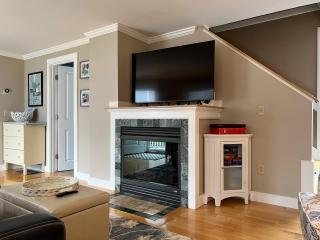 Provincetown House with 2 BR, 2 BA, 2-car pkg - 9