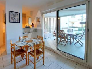 Proche des plages, residence avec piscine, T2 equipe wifi avec garage - Sète - 8