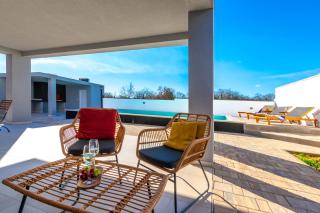 Modern Casa di Lucija with heated pool, near Airport, own parking - Murvica - 3