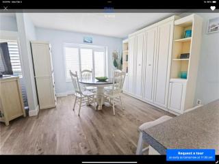 Beachfront lux vacation condo - 8