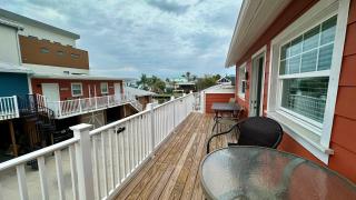 Parrot Cottage - Fort Myers Beach - 3