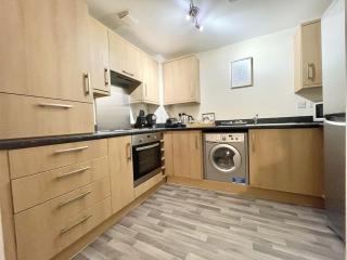 Cosy Stays in Ashford modern 2 bedroom Apartment with parking - Willesborough - 0