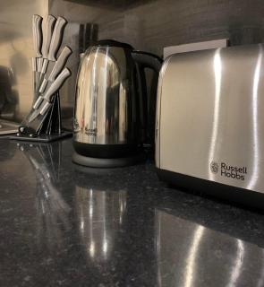 Cosy Stays in Ashford modern 2 bedroom Apartment with parking - Willesborough - 3