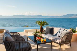 La Villa - BEACHFRONT - INFINITY HEATED POOL - NEW - 8