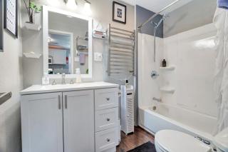 Cheerful 2-Bedroom with convenient Expressway access - Springfield - 3